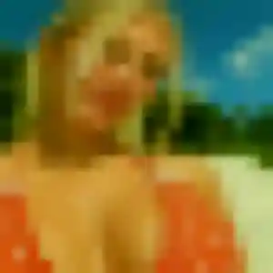 Giulia, 35 ans, en ligne à Tupin-et-Semons pour une rencontre coquine