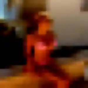 Ninon, 28 ans, en ligne à Uchizy pour une rencontre coquine