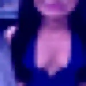 Rebecca, 23 ans, connectée à Valines pour un plan cul