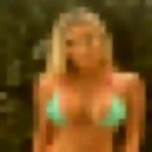 Inaya, femme de 35 ans propose plan cul à Valmont