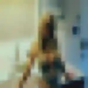 Noura, 24 ans, en ligne à Varennes-le-Grand pour une rencontre coquine