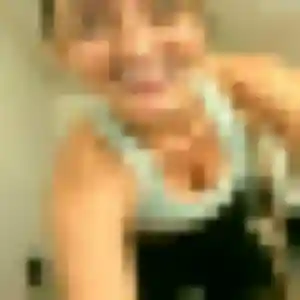 Marie-Cecile, 24 ans, connectée à Varzay pour une rencontre coquine
