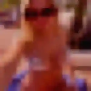 Découvre Doriane, 27 ans à Vézelois en privé
