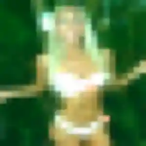 Sexy Emilie, 25 ans à Vigneux-de-Bretagne - voir sa photo