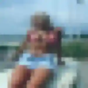 Photo de Nora à Ville-en-Sallaz (27 ans) - plan cul discret