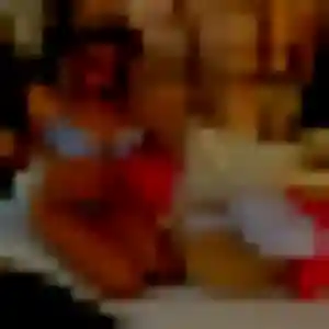 Photo de Geraldine à Villebois-Lavalette (25 ans) - plan cul discret