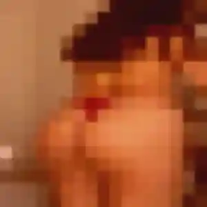 Rose-Marie, 33 ans, en ligne à Villefranche-d'Albigeois pour une rencontre coquine