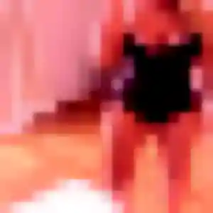 Gilberte, 24 ans, connectée à Villefranche-d'Allier pour une rencontre coquine