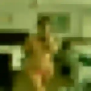 Photo exclusive de Colombe, 31 ans à Villeneuve-Saint-Germain - rencontre sans lendemain