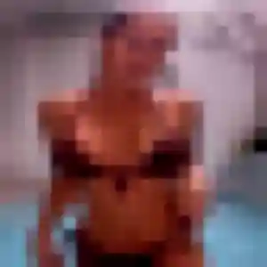 Ameline de Viterne, 22 ans - plan cul discret