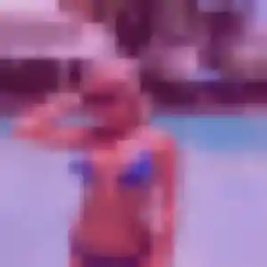 Contacte Ursula, 23 ans à Willerval en privé